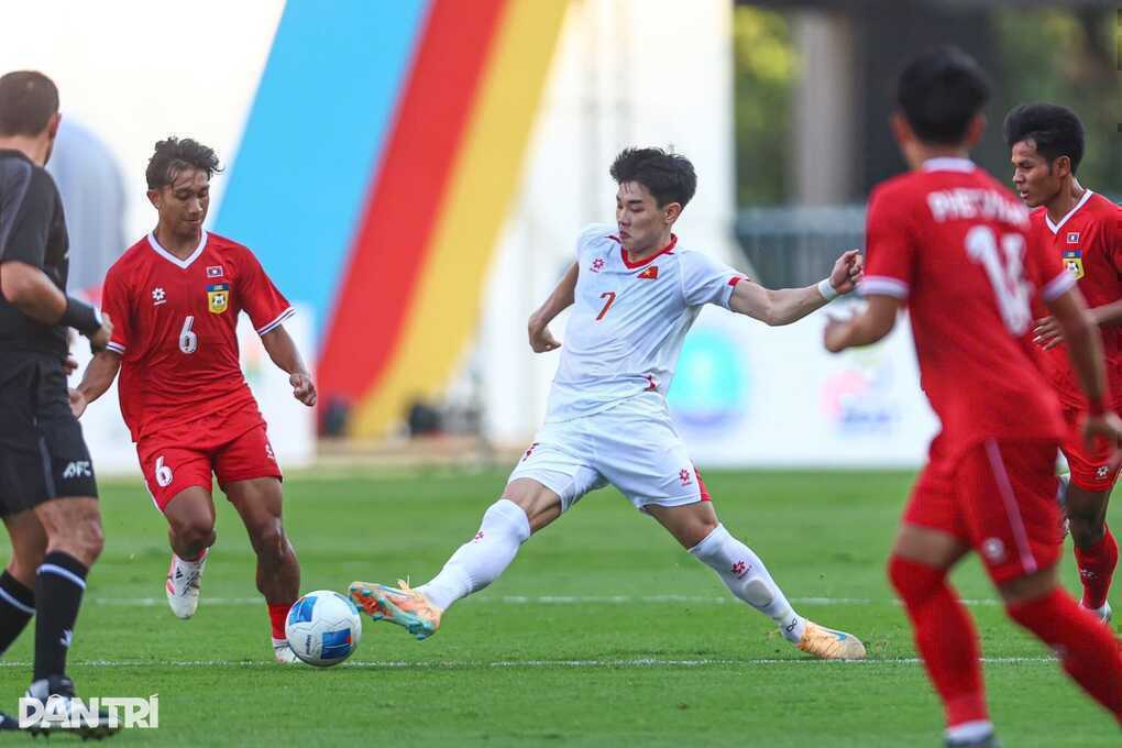 Quả bóng vàng Việt Nam 2025: Đình Bắc sáng giá nhất?