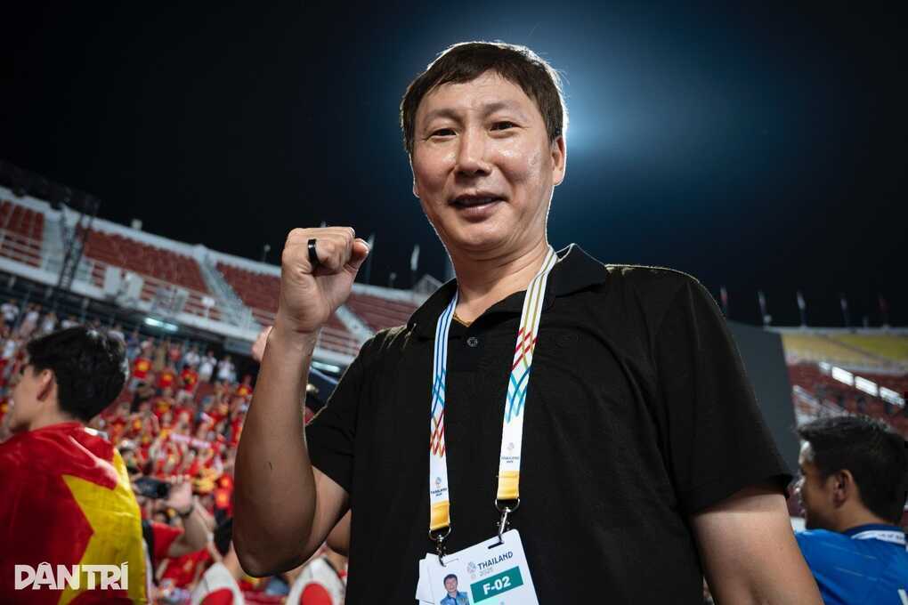 Báo Indonesia thán phục thành tích của HLV Kim Sang Sik - 2
