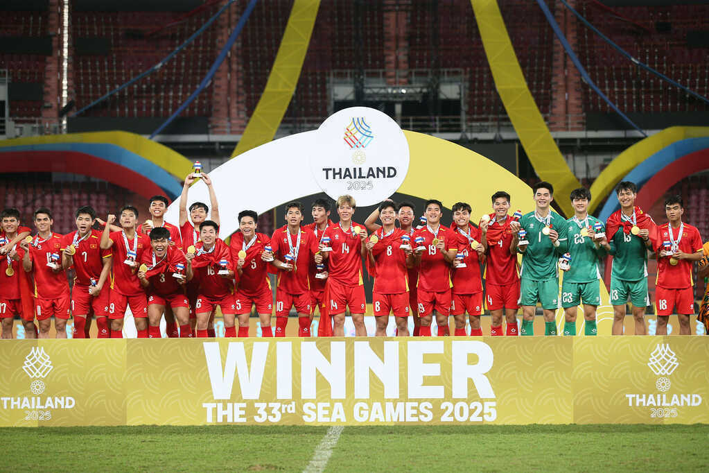 Bóng đá Việt Nam được `mùa Cúp` năm 2025