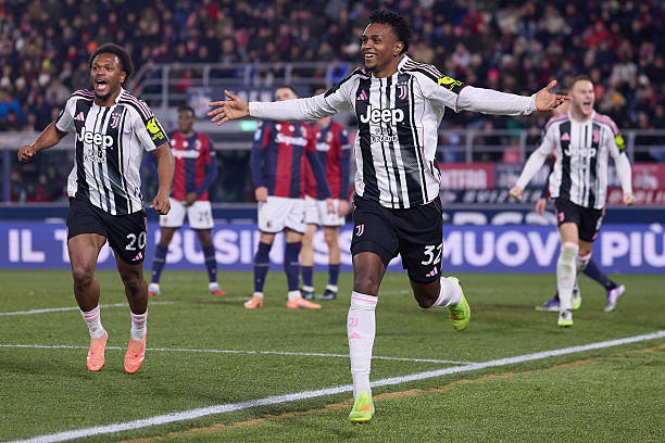 Soi trận Pisa vs Juventus: Thắng lợi thứ tư cho Bà đầm già