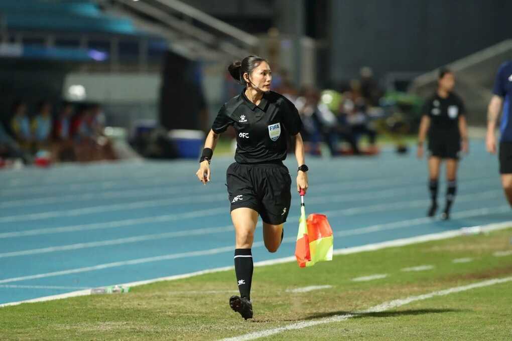 Thực hư việc AFC phạt nặng trọng tài “cướp bàn thắng” của tuyển nữ Việt Nam - 2