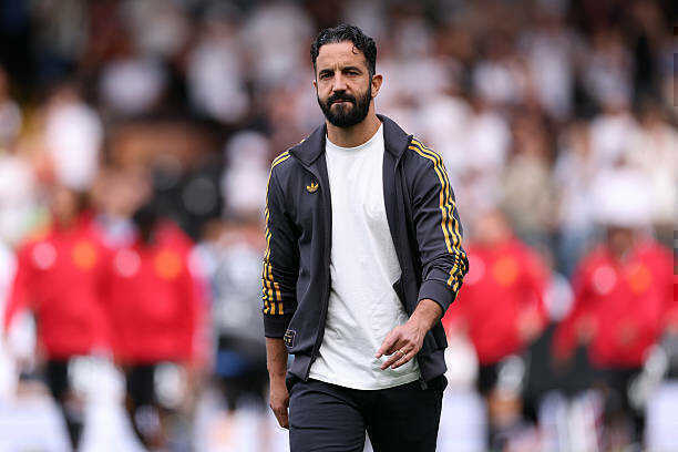 Amorim đối mặt với b&agrave;i to&aacute;n nh&acirc;n sự nghi&ecirc;m trọng. 