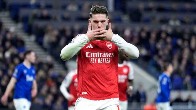 Arsenal và dớp dẫn đầu Ngoại hạng Anh dịp Giáng sinh