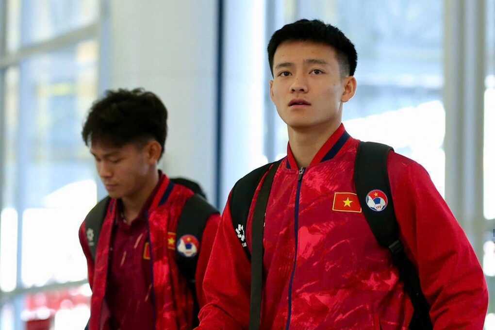 U23 Việt Nam lên đường sang Qatar, Đình Bắc không dự Gala Quả bóng vàng - 2