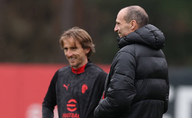 Modric l&agrave; nhịp nối quan trọng nơi tuyến giữa Milan.