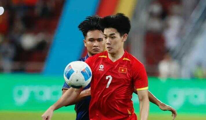 Đ&igrave;nh Bắc g&oacute;p c&ocirc;ng lớn gi&uacute;p U22 Việt Nam v&ocirc; địch SEA Games.