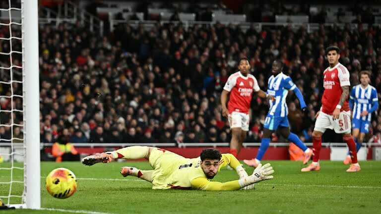 Arteta và Arsenal trở lại ngôi đầu, nhưng cảm giác vẫn bất an