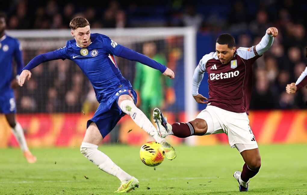 Aston Villa ngược dòng hạ Chelsea, tiếp tục đua vô địch Ngoại hạng Anh