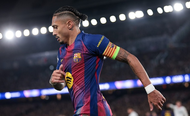 Barcelona thắng lớn tại Globe Soccer Awards với Hansi Flick, Raphinha và Yamal