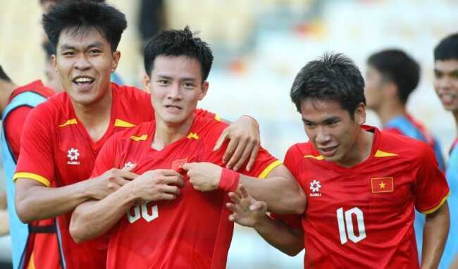 Hàng công U23 Việt Nam bước vào cuộc cạnh tranh vị trí kịch tính