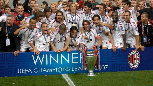 Milan đăng quang Champions League 2007 sau khi phục th&ugrave; th&agrave;nh c&ocirc;ng Liverpool.