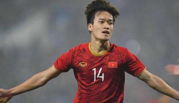 Ho&agrave;ng Đức l&agrave; nhạc trưởng của ĐTQG Việt Nam.