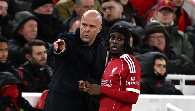 Frimpong nổi bật với tốc độ và sự đột biến cho Liverpool