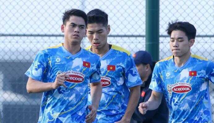 Khuất Văn Khang: Cầu thủ Việt Nam đầu tiên góp mặt ba kỳ U23 châu Á