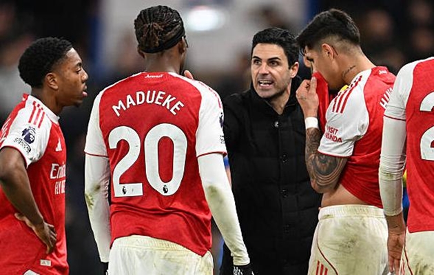 Arsenal đấu Brentford: Nỗi lo ném biên và bài toán xoay tua