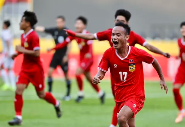 Lào có nỗ lực nhưng là không đủ để có điểm.