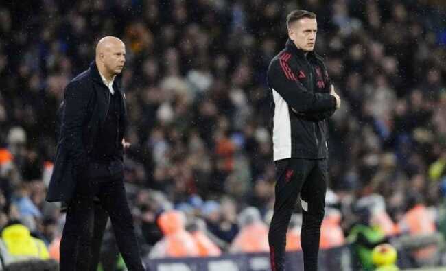 HLV tình huống cố định Aaron Briggs rời Liverpool