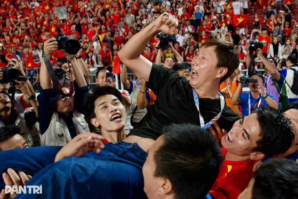 Báo Thái Lan nhắc lại tấm HCV của U22 Việt Nam và vụ gian lận ở SEA Games