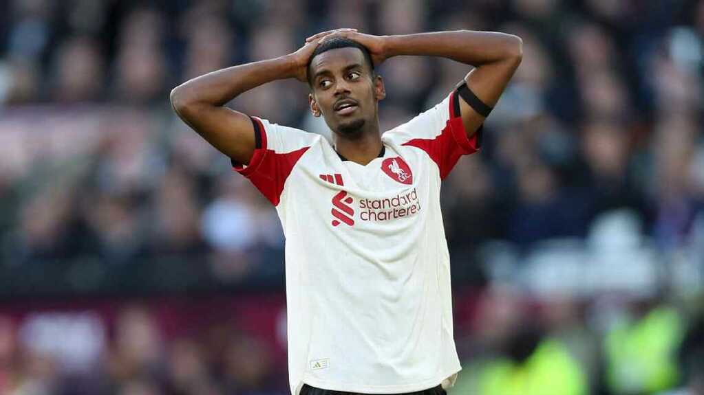 Đội hình thất vọng nhất Ngoại hạng Anh cho đến nay: Isak, Sesko góp mặt