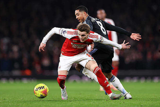 Odegaard li&ecirc;n tục tỏa s&aacute;ng. 