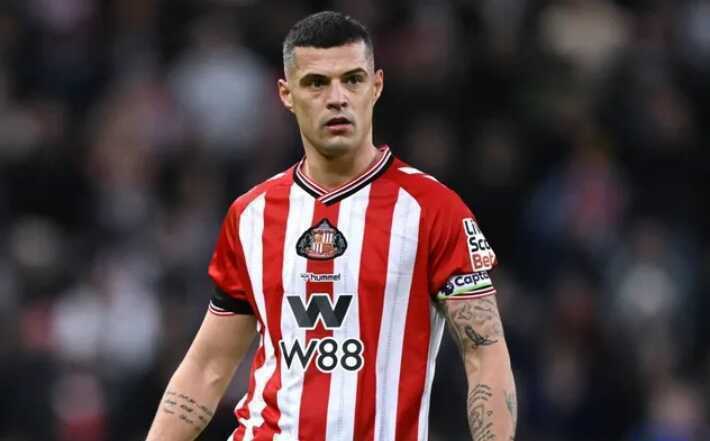 Xhaka đang l&agrave; thủ lĩnh trong lối chơi của Sunderland.