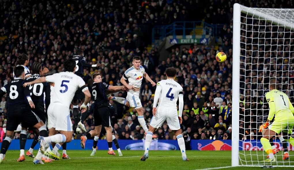 Chelsea gục ngã trước Leeds, tham vọng vô địch lung lay