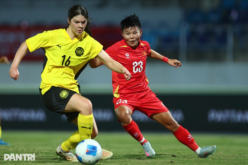 Tuyển nữ Việt Nam đại thắng 7-0 trước Malaysia