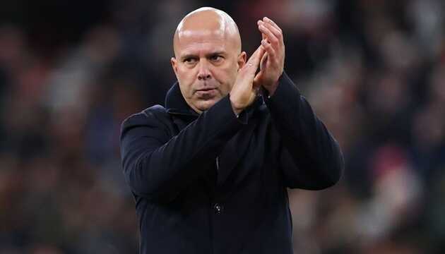 Liverpool đối mặt thử thách trước Leeds, các chuyên gia tranh cãi kết quả