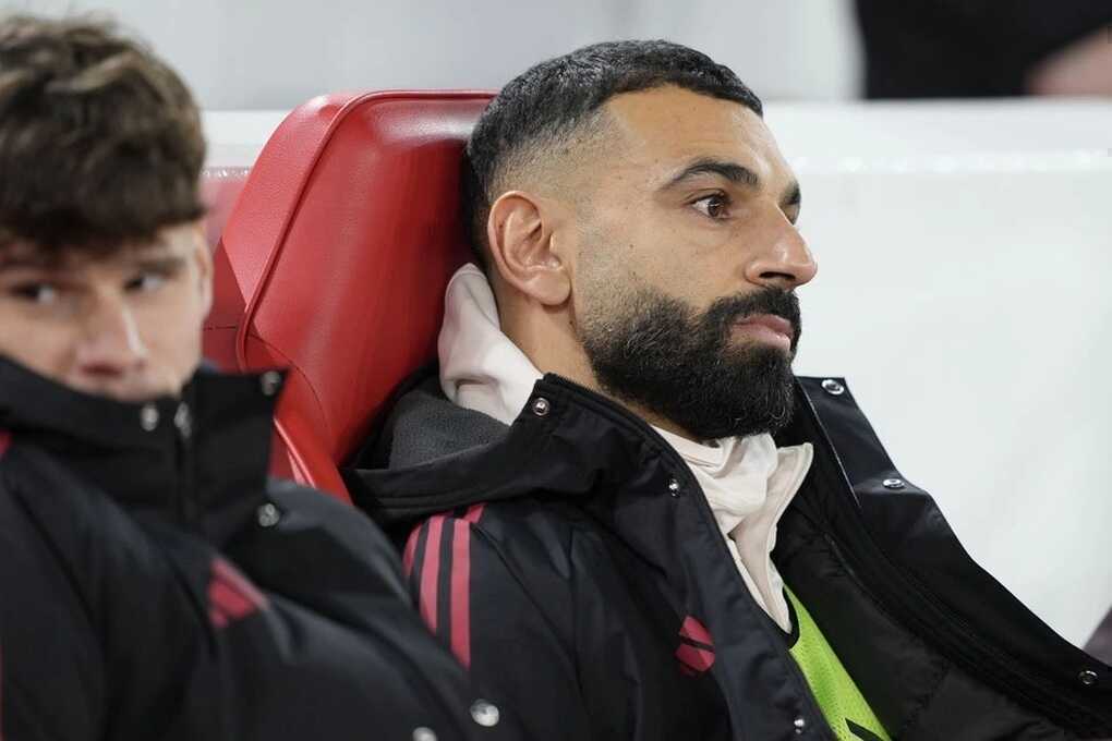 Salah uất ức công khai mâu thuẫn với Liverpool, ám chỉ muốn ra đi