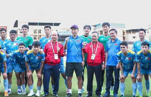 Điểm tin bóng đá Việt Nam 8/12: U-22 Việt Nam nhận động viên lớn; Giá trị chuyển nhượng của Văn Hậu giảm mạnh