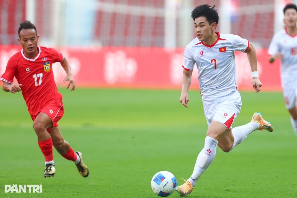 HLV Malaysia nhận xét thẳng thắn về U22 Việt Nam trước trận quyết chiến - 2