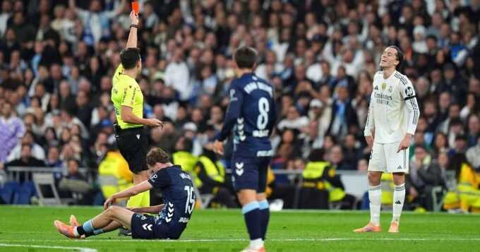 Tranh cãi việc Real lĩnh ba thẻ đỏ trong trận thua tại La Liga