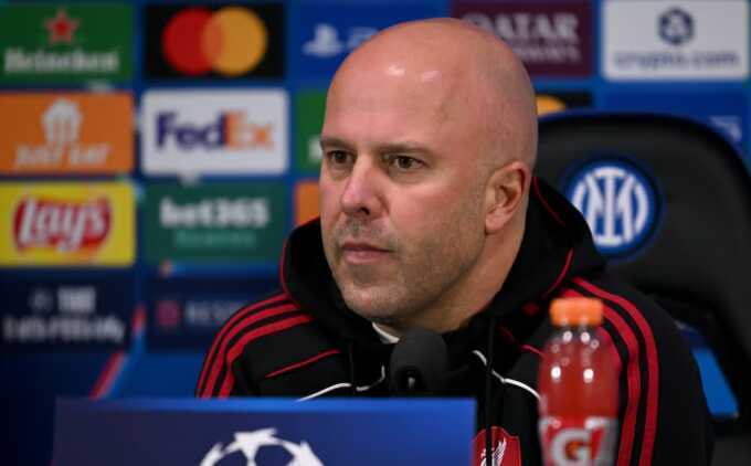 Slot sốc vì phát ngôn công kích của Salah