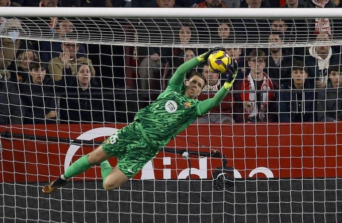 Tin bóng đá - Szczesny - thủ môn về hưu giúp Barca `lột xác`