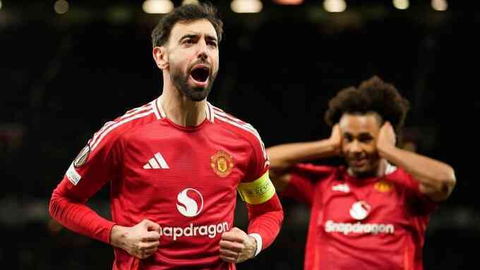 Fernandes suýt rời Man Utd hè 2024