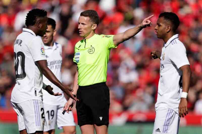 Real Madrid công kích, vấn đề trọng tài ~nóng rực~ trước trận gặp Barcelona