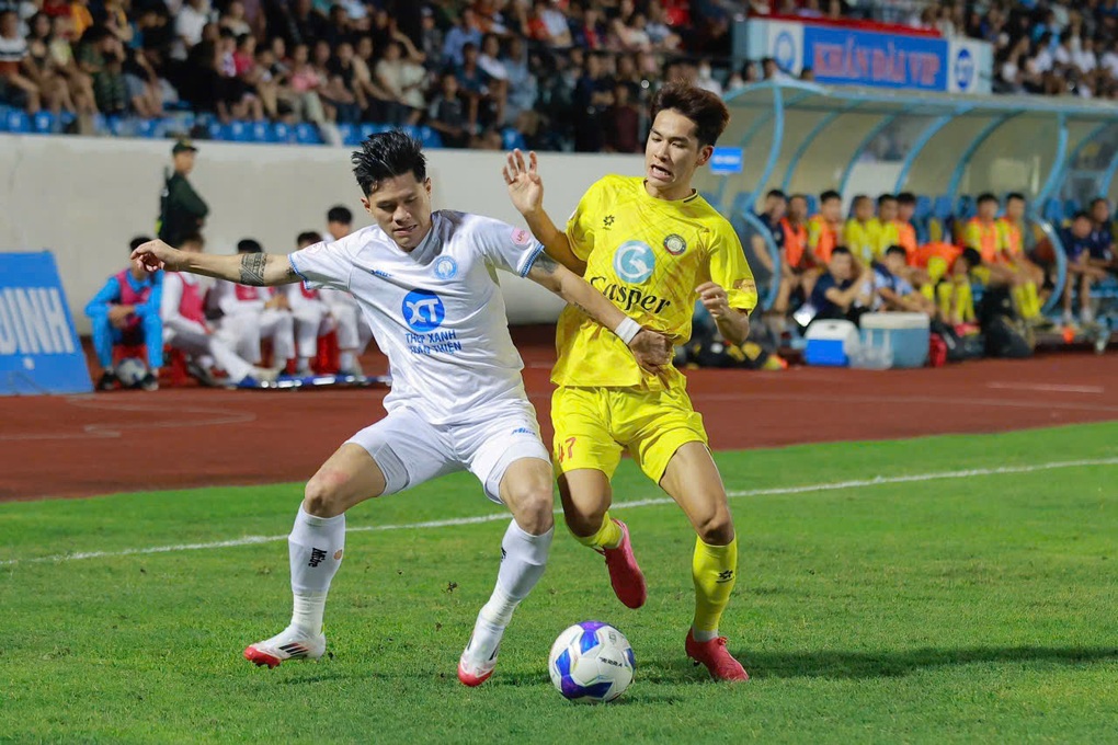 Lý Công Hoàng Anh tỏa sáng, CLB Nam Định xây chắc ngôi đầu bảng V-League