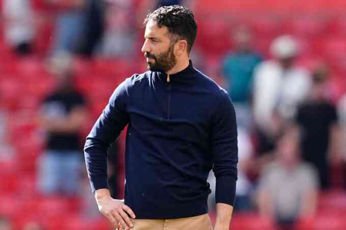 Amorim xấu hổ vì vị trí của Man Utd