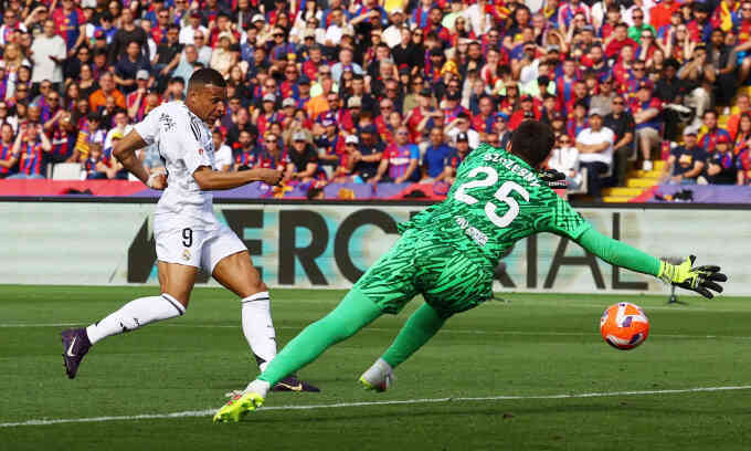 Mbappe vượt thành tích tốt nhất của Ronaldo ở El Clasico