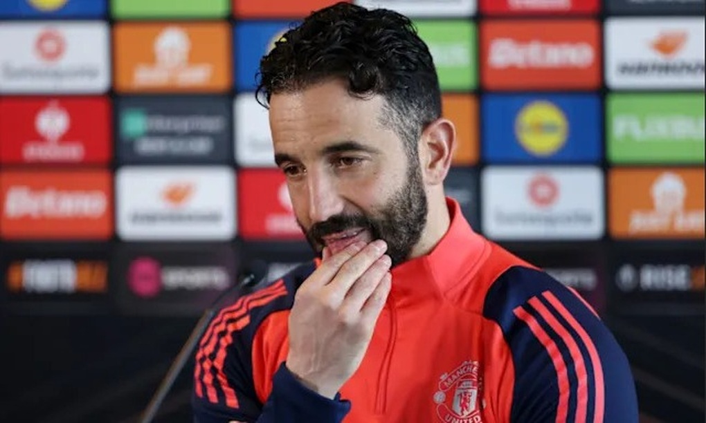 HLV Ruben Amorim bất ngờ quay ngoắt thái độ về tương lai ở Man Utd