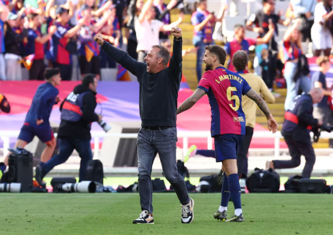 Flick và chiến dịch trẻ hóa biến Barca thành nhà vô địch