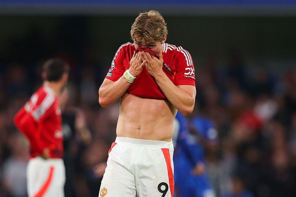 Man Utd lập hàng loạt kỷ lục thảm họa, HLV Amorim nói điều bất ngờ