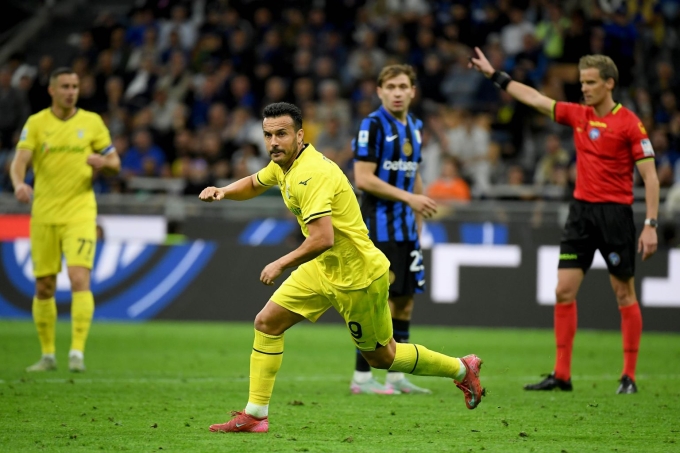 Cựu sao Barca khiến Inter ôm hận
