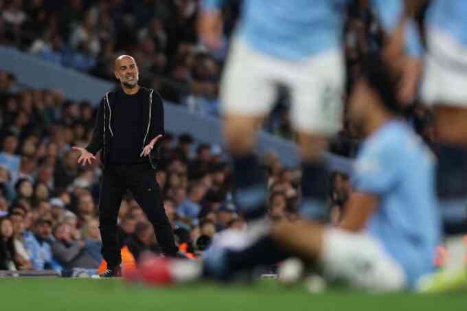 Guardiola dọa rời Man City