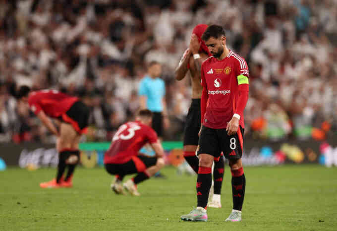 Man Utd thiệt hại thế nào khi thua Tottenham?