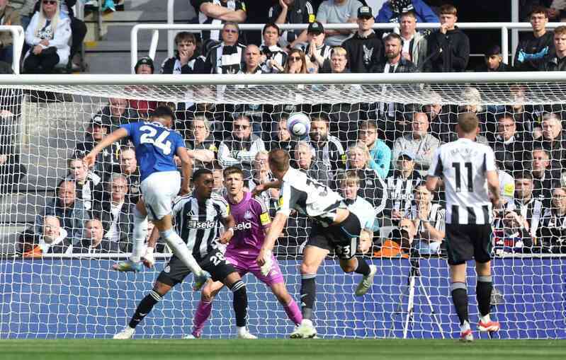 Chelsea, Newcastle giành vé dự Champions League - 4