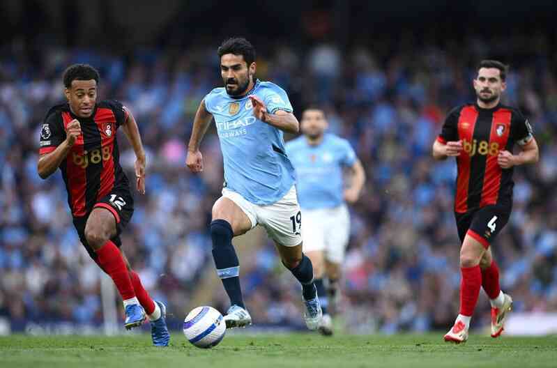 Haaland tự tin đá phạt đền, Man City xếp thứ ba tại Premier League