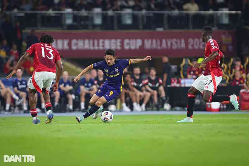 Man Utd gục ngã trước Ngôi sao Đông Nam Á tại Bukit Jalil