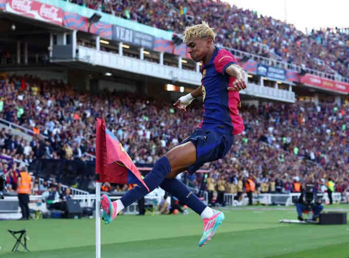 Yamal gia hạn, nhận lương cao hàng đầu Barca