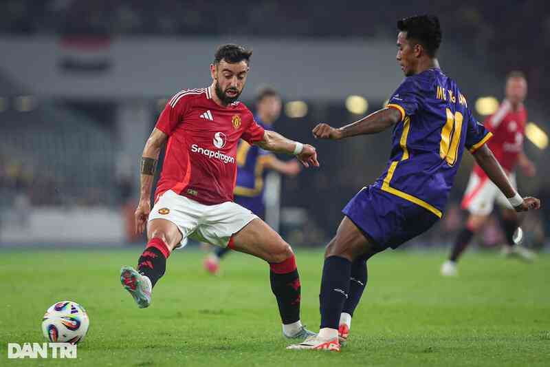 CĐV Man Utd tức tối khi đội nhà thất bại “xấu hổ” ở Đông Nam Á